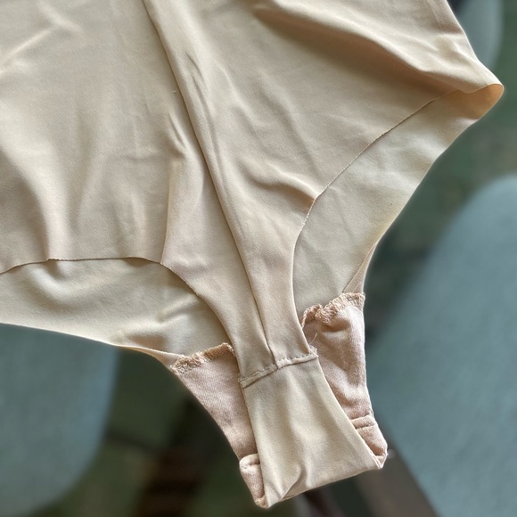 Commando Classic Cami Bodysuit - Picture 7 of 7